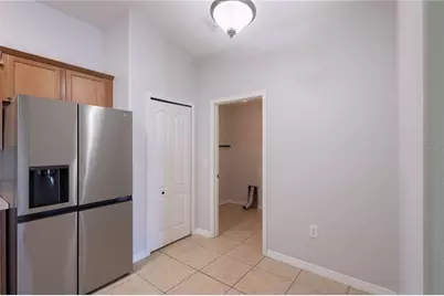 8022 Alamosa Wood Avenue, Ruskin, FL 33573 - Photo 11