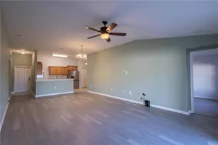 8022 Alamosa Wood Ave, Ruskin, FL 33573 - Photo 15