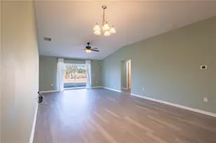 8022 Alamosa Wood Ave, Ruskin, FL 33573 - Photo 13