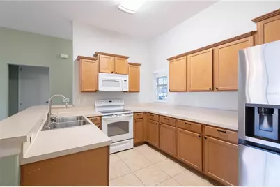 8022 Alamosa Wood Avenue, Ruskin, FL 33573 - Photo 7