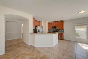 1902 Hawks View Dr, Ruskin, FL 33570 - Photo 7