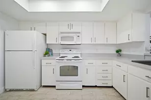 9100 Park Blvd, Seminole, FL 33777 - Photo 13