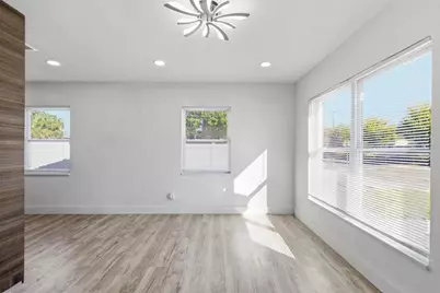 1801 13th Avenue S, Saint Petersburg, FL 33712 - Photo 7