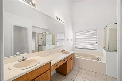 10246 Timberland Point Dr, Tampa, FL 33647 - Photo 15