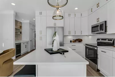 2138 W Chestnut Street, Tampa, FL 33607 - Photo 3