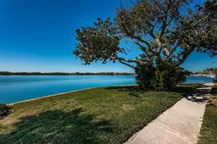 5011 Starfish Dr SE, Saint Petersburg, FL 33705 - Photo 11