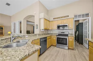 2225 Longmore Cir, Valrico, FL 33596 - Photo 5