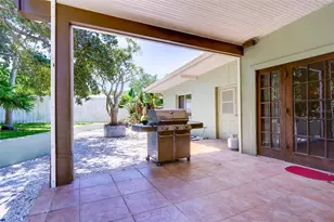 215 Garden Cir, Belleair, FL 33756 - Photo 39