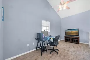 6931 Stonesthrow Cir N, Saint Petersburg, FL 33710 - Photo 21