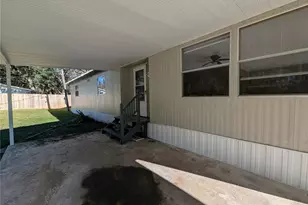 9222 Dan Lynn St, Brooksville, FL 34601 - Photo 3