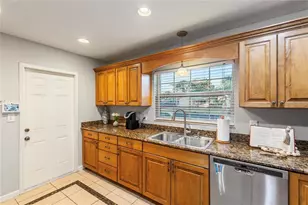 1832 69th Ave S, Saint Petersburg, FL 33712 - Photo 9
