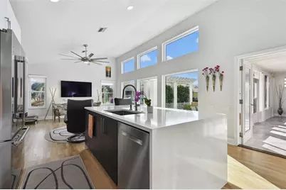21 Crescent Place S, Saint Petersburg, FL 33711 - Photo 11