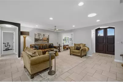 1963 Michigan Avenue NE, Saint Petersburg, FL 33703 - Photo 9