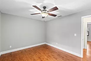 723 Pent St, Tarpon Springs, FL 34689 - Photo 11