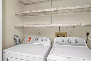 105 Peterson Ln, Palm Harbor, FL 34683 - Photo 21