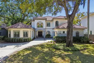 2906 W Hawthorne Rd, Tampa, FL 33611 - Photo 1