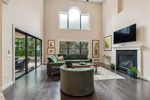 2906 W Hawthorne Rd, Tampa, FL 33611 - Photo 21