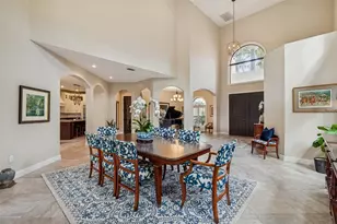 2906 W Hawthorne Rd, Tampa, FL 33611 - Photo 11