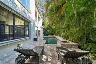 2906 W Hawthorne Rd, Tampa, FL 33611 - Photo 41