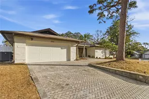 2932 Sweetgum Way S, Clearwater, FL 33761 - Photo 1