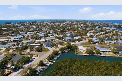 213 84th Street, Holmes Beach, FL 34217 - Photo 33