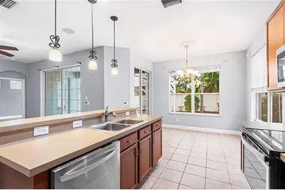 18037 Lake Reflections Boulevard, Lutz, FL 33558 - Photo 9