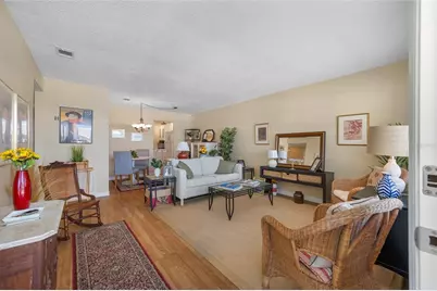 5217 81st Street N #16, Saint Petersburg, FL 33709 - Photo 5