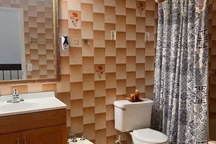 5931 W 16th Ln, Hialeah, FL 33012 - Photo 17