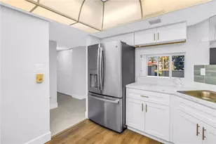 7400 Sun Island Dr S, South Pasadena, FL 33707 - Photo 13