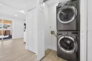 6403 Elliot Dr, Tampa, FL 33615 - Photo 11