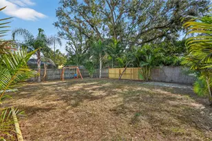 1210 46th Ave N, Saint Petersburg, FL 33702 - Photo 27