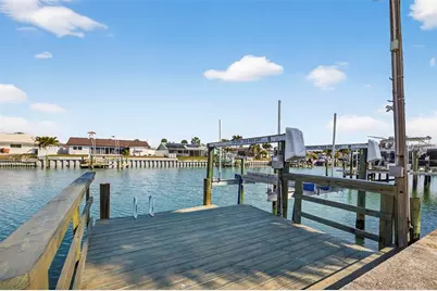 4426 43rd Street S, Saint Petersburg, FL 33702 - Photo 3