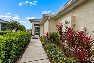 2226 Brookfield Greens Cir, Sun City Center, FL 33573 - Photo 5