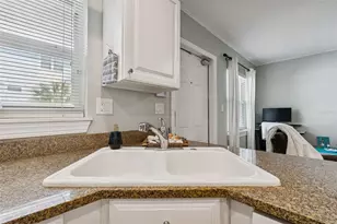 245 104th Ave, Treasure Island, FL 33706 - Photo 9