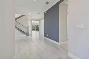 30578 Ceasar Park Dr, Wesley Chapel, FL 33543 - Photo 5