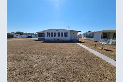 39438 Rockford Avenue, Zephyrhills, FL 33542 - Photo 43