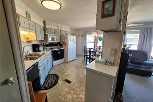 39438 Rockford Ave, Zephyrhills, FL 33542 - Photo 23