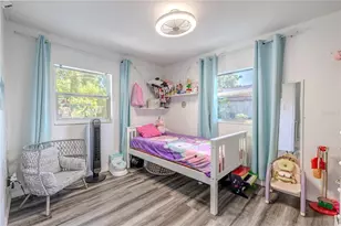 4210 E Sandalwood Cir S, Tampa, FL 33617 - Photo 15