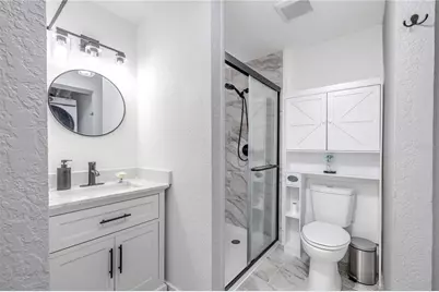 4210 E Sandalwood Circle S, Tampa, FL 33617 - Photo 13