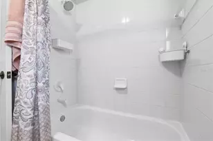 4617 Whispering Park Ln, Tampa, FL 33614 - Photo 47