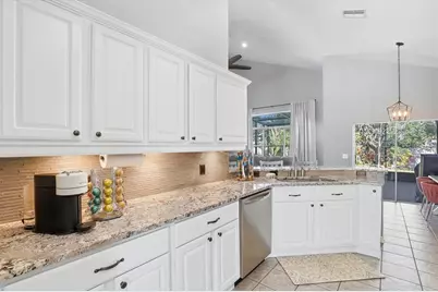 4617 Whispering Park Lane, Tampa, FL 33614 - Photo 25