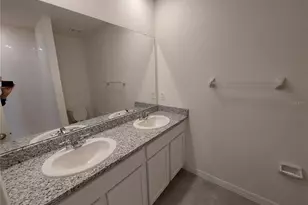 35735 Sunflower Hl Dr, Zephyrhills, FL 33541 - Photo 11