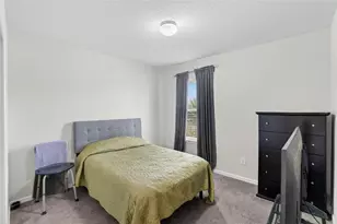 901 Golden Shiner Ave, Ruskin, FL 33570 - Photo 9