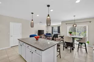 901 Golden Shiner Ave, Ruskin, FL 33570 - Photo 15