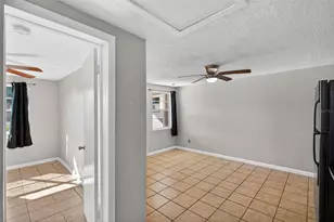6401 31st St N, Saint Petersburg, FL 33702 - Photo 13