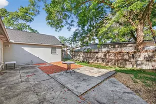 6401 31st St N, Saint Petersburg, FL 33702 - Photo 31