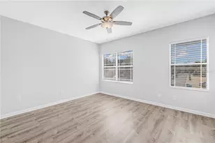 4330 Tyler Cir N, Saint Petersburg, FL 33709 - Photo 17