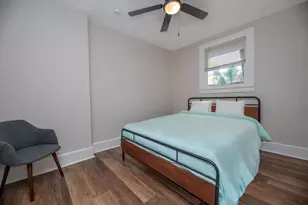 945 13th St N, Saint Petersburg, FL 33705 - Photo 29