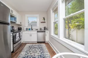 945 13th St N, Saint Petersburg, FL 33705 - Photo 25