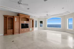 1737 Brightwaters Blvd NE, Saint Petersburg, FL 33704 - Photo 11